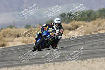 media/Oct-13-2025-Moto Forza (Mon) [[a66d839500]]/3-B Group/Session 3 (Turn 16)/